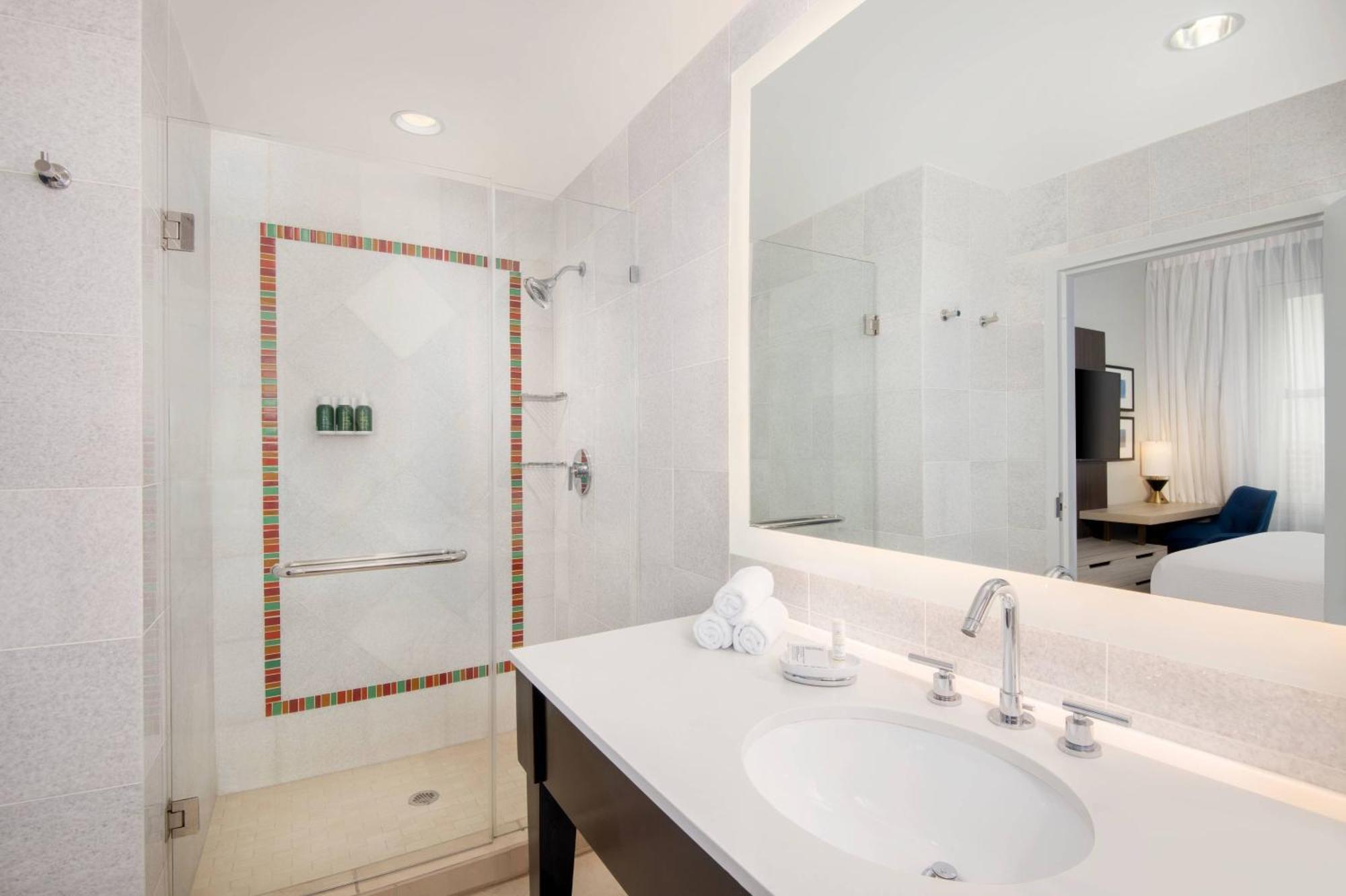 Courtyard By Marriott Downtown Hotel 3*